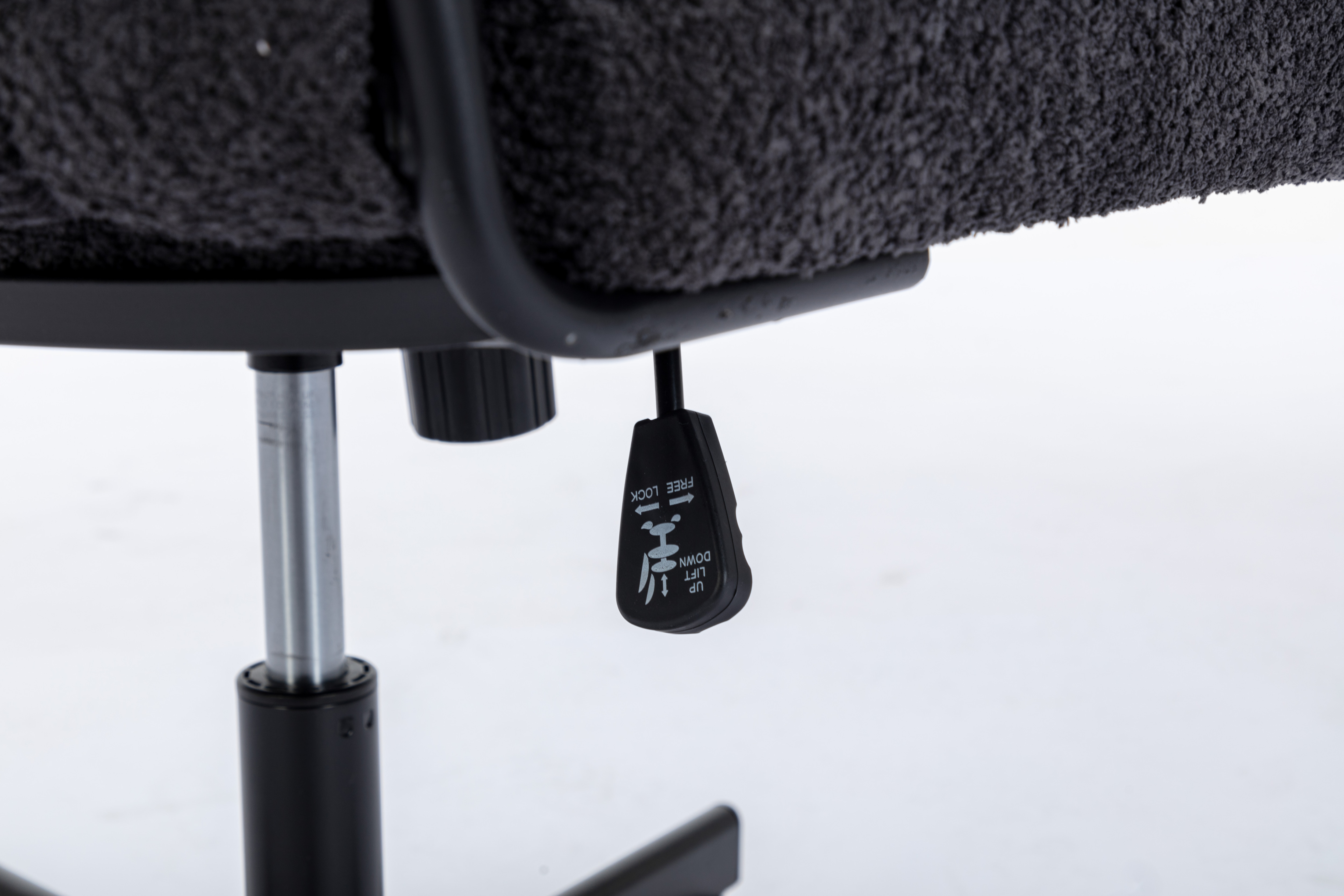 Criss Cross Legged Office Desk Chair With Wheels, Modern Armless Desk Chair With Wide Seat, Home Office Chairs For Work, Meditation, Vanity,White_voghion.com